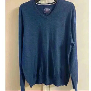 LIKE NEW
AMERICAN EAGLE OUTFITTERS Navy Blue Knit Sweater, XL - Like‎ New